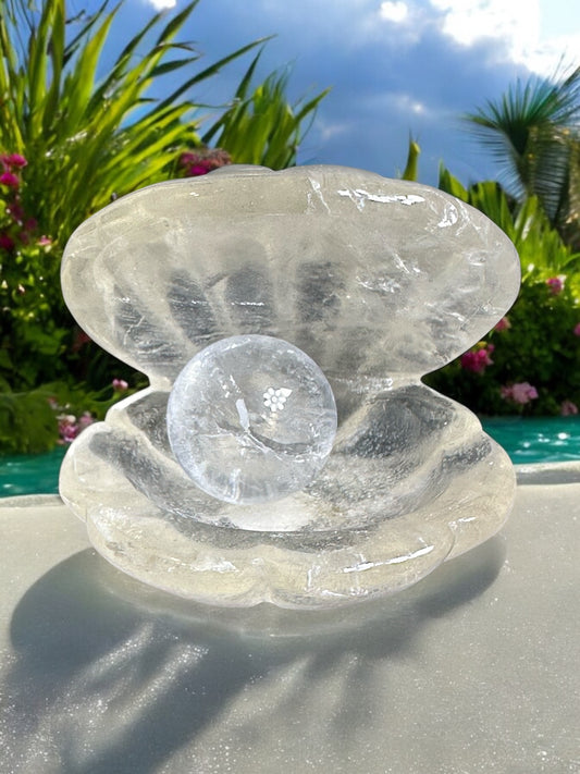 Clear Quartz Clam Shell